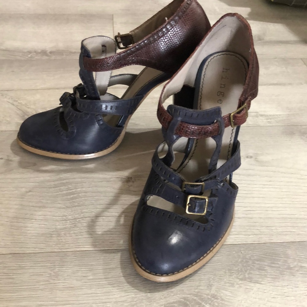 Hinge Aviator Spectator Heels 8.5